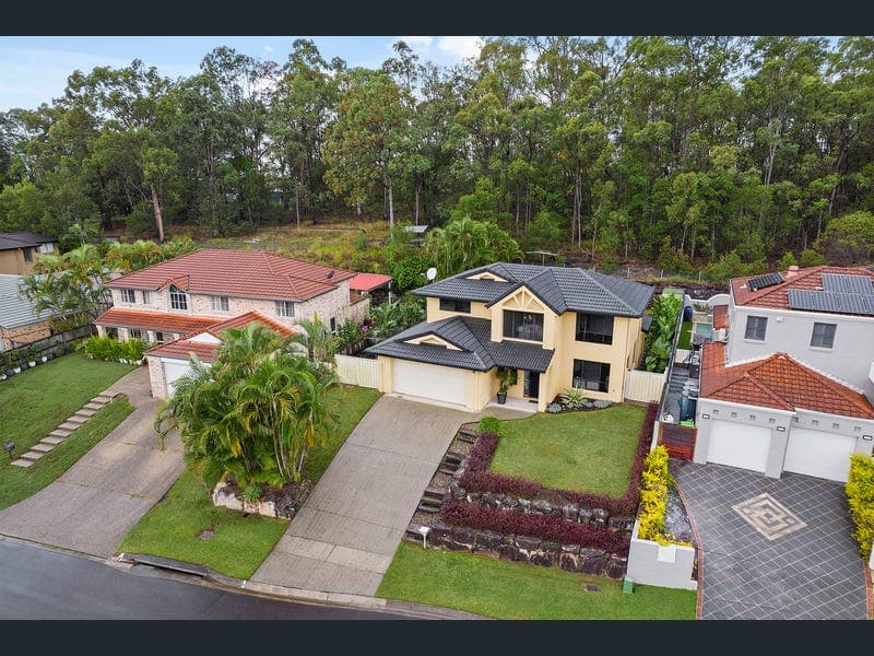 50 Waterford Place, Bridgeman Downs — photo 1 of 5
