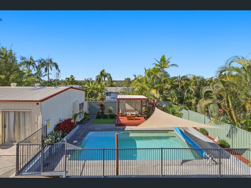 7 Ridgevale Drive, Helensvale — photo 1 of 5