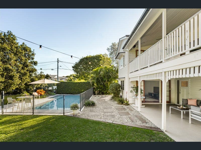 6 Willis Street, Gordon Park — photo 1 of 5
