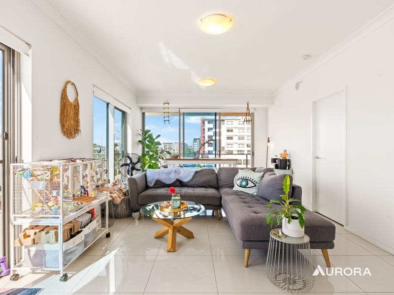 411/47 Nundah Street — photo 1 of 5