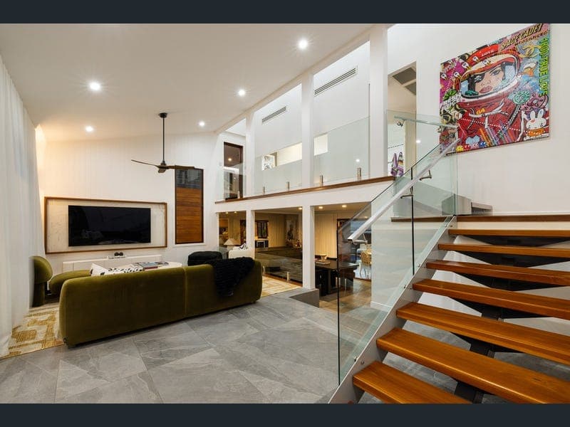 8 Mina Place, Southport — photo 1 of 5