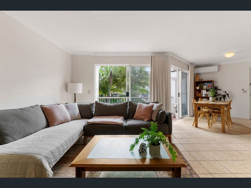 86/7 Redondo Avenue, Miami — photo 1 of 5