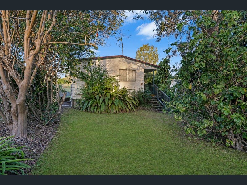 11 Larner Street, Tiaro — photo 1 of 5