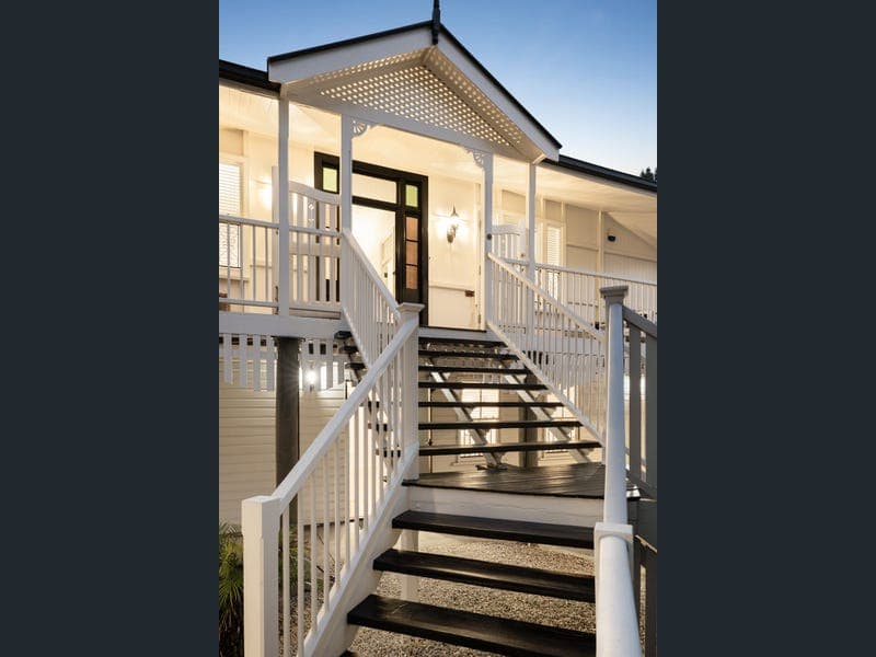 33 Magdala Street, Ascot — photo 1 of 5