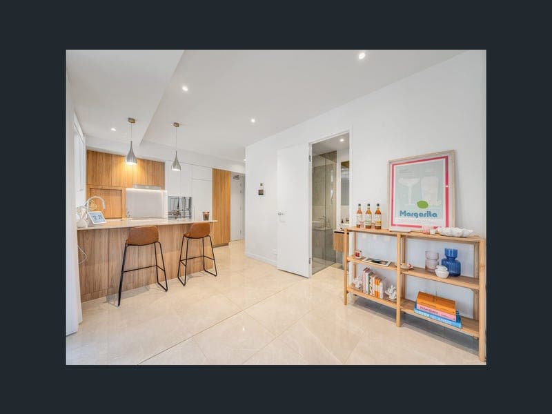 305/23 Kombi Street, Bokarina — photo 1 of 5