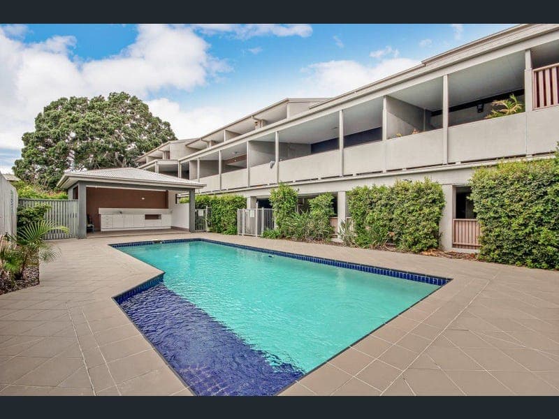 2/5 Thornlake Court, Tingalpa — photo 1 of 5