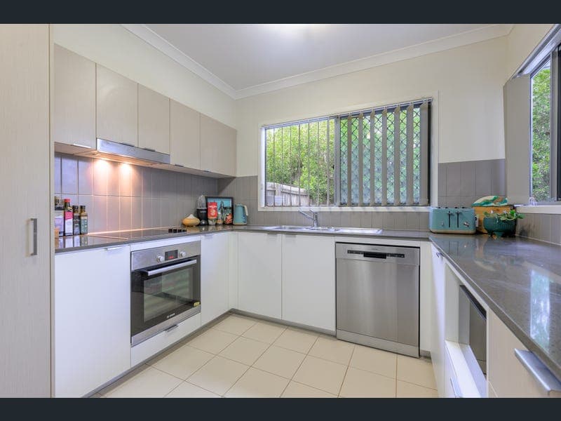 43/2 Ringuet Close, Glen Eden — photo 1 of 5
