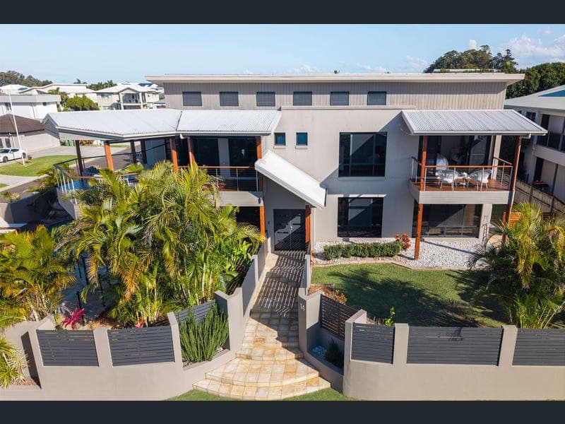 14 Sandune Place, Thornlands — photo 1 of 5