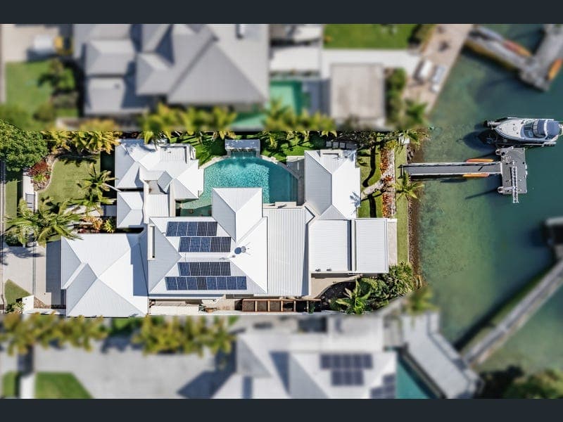 14 Quayline Close, Pelican Waters — photo 1 of 5