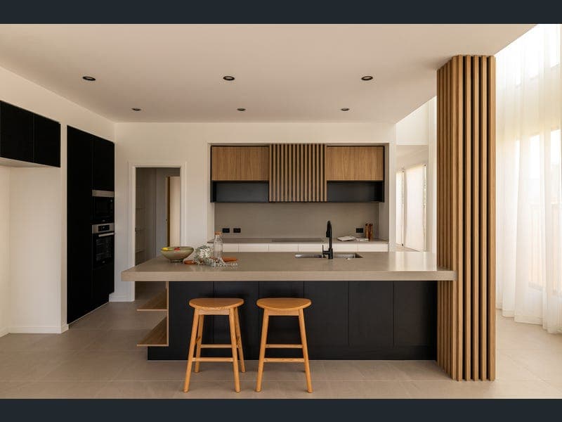 1/52 Paragon Street, Yeronga — photo 1 of 5