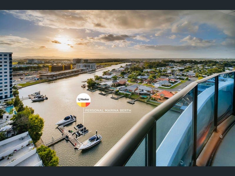 11201/5 Harbour Side Court, Biggera Waters — photo 1 of 5