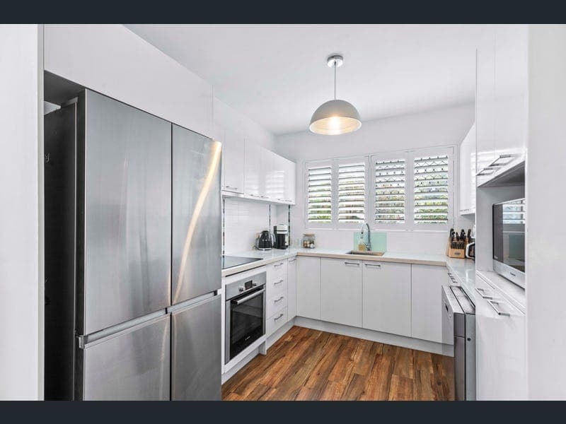 1/21 Lisson Grove, Wooloowin — photo 1 of 5