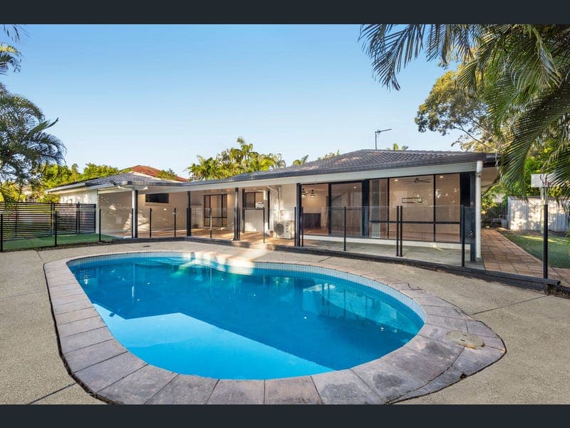 6 Delonix Court, Arundel — photo 1 of 5