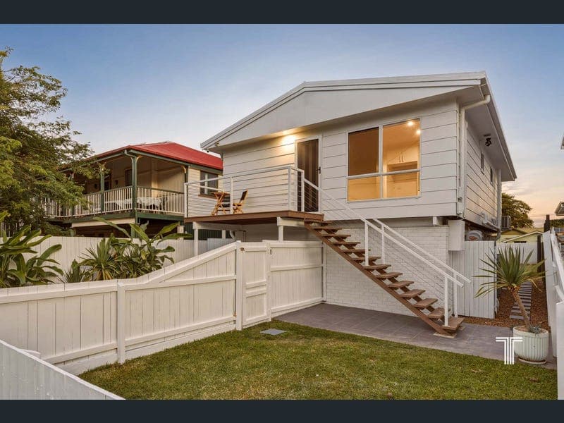 14 Booran Street, Lota — photo 1 of 5