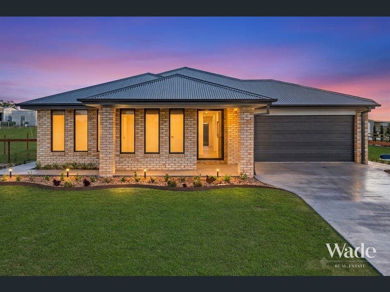 16-18 Mimma Court, Warwick — photo 1 of 5