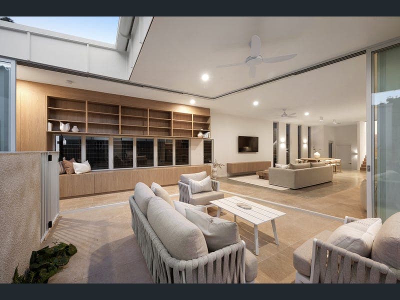 40a Suncoast Beach Drive, Mount Coolum — photo 1 of 5