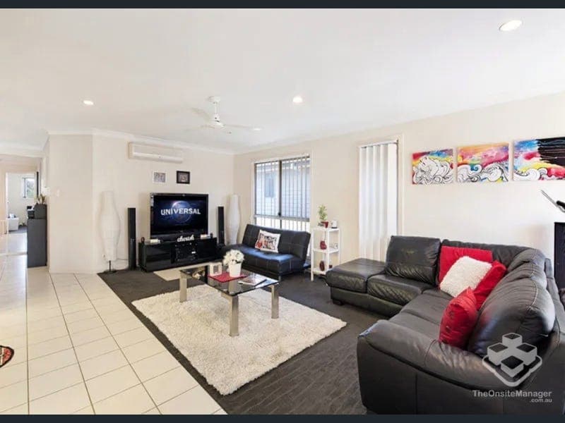 24 Silver Gull Street, Coomera — photo 1 of 5