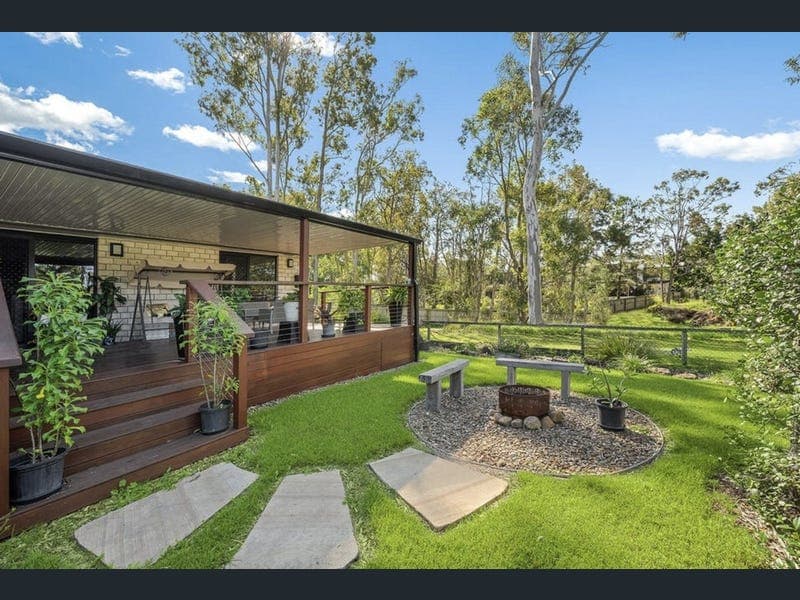 7 Atlantic Drive, Loganholme — photo 1 of 5