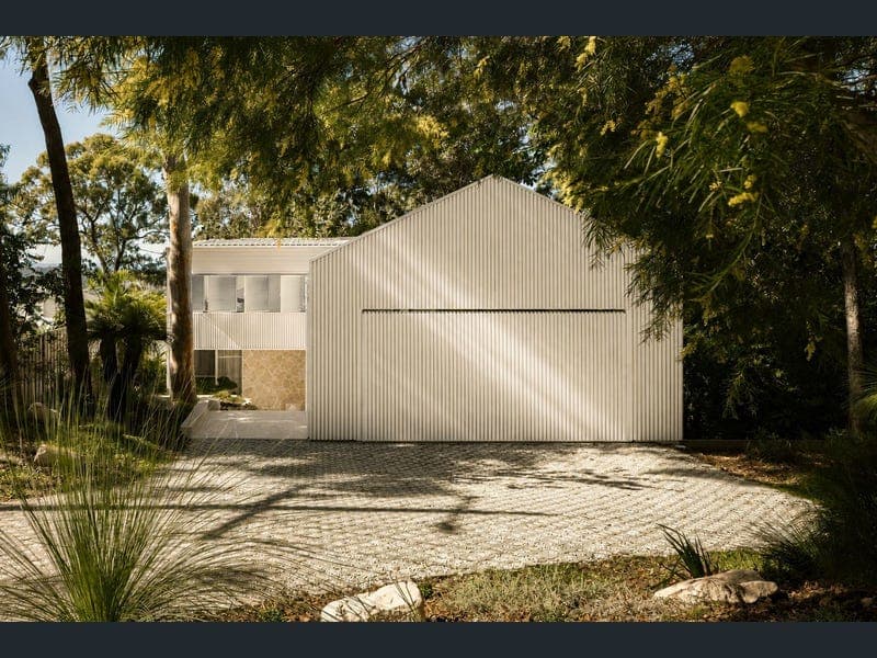 120 Simpsons Road, Currumbin Waters — photo 1 of 5
