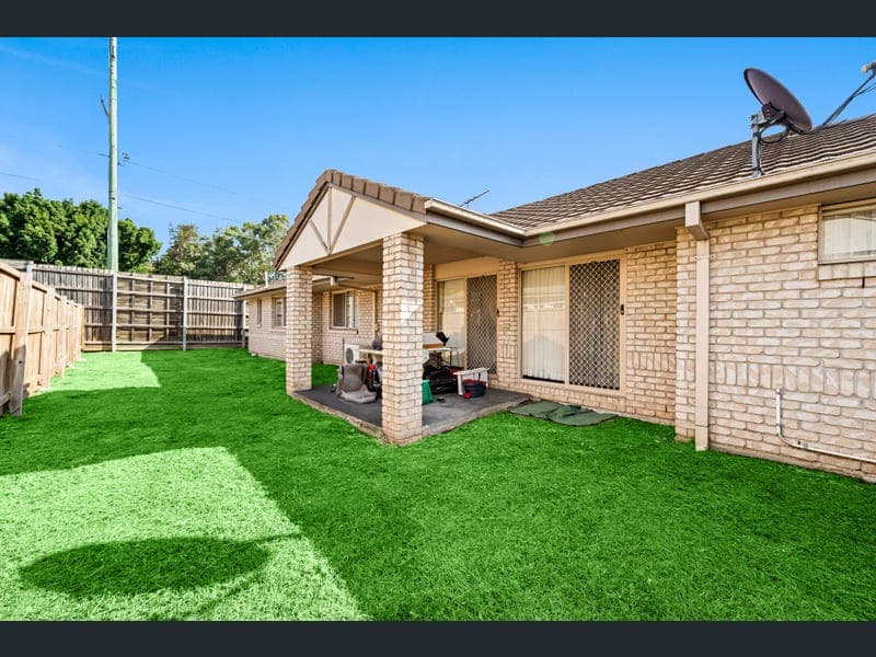 33 Maller Crescent, Redbank Plains — photo 1 of 5