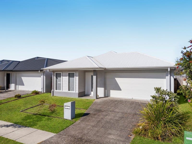 13 Saintly Road, Logan Reserve — photo 1 of 5