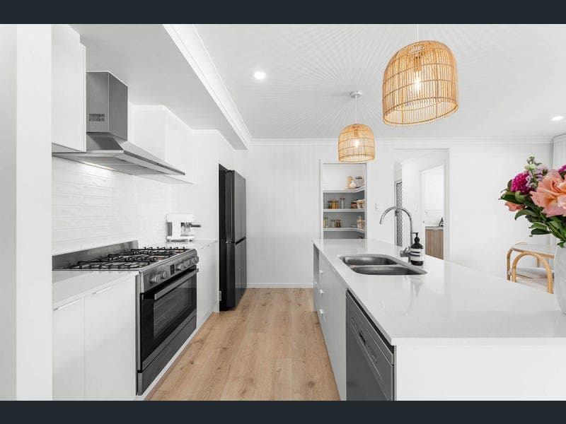 147 Mill Street, Redland Bay — photo 1 of 5