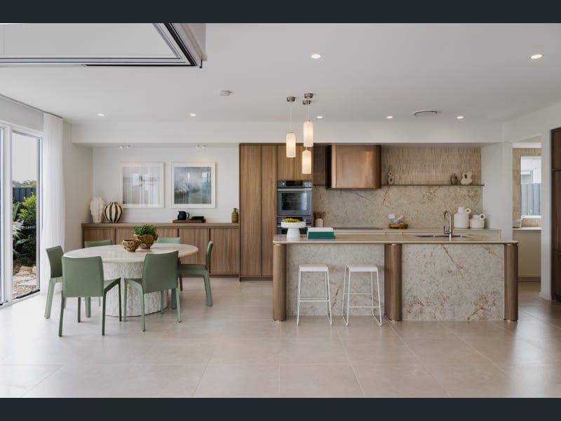 Lot 5101 Aura, Nirimba — photo 1 of 5