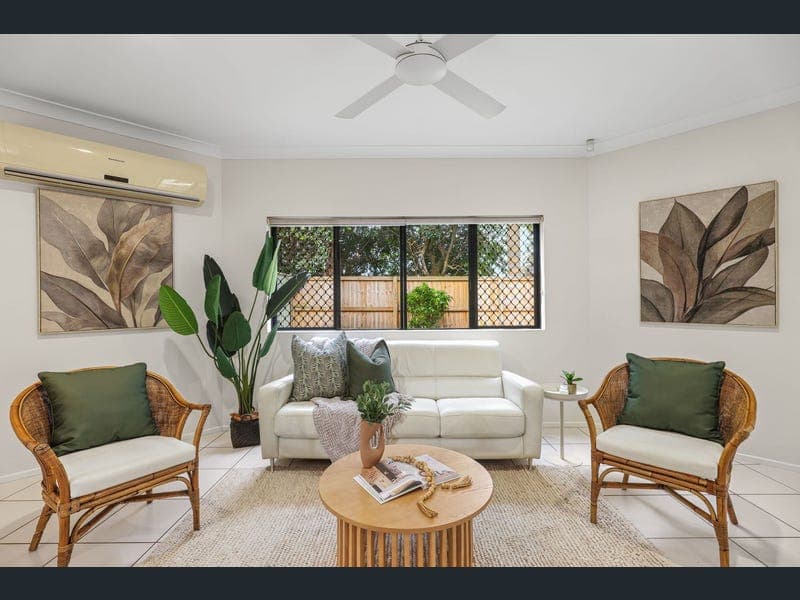 15 Springbrook Avenue, Redlynch — photo 1 of 5