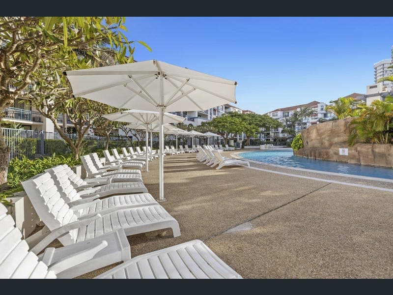 126/99 Griffith Street, Coolangatta — photo 1 of 5