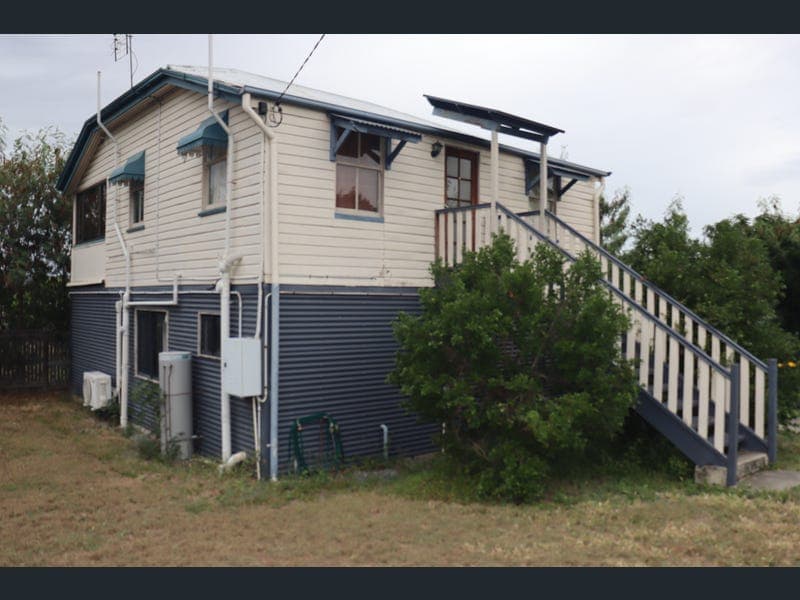 24 Garrick Street, Collinsville — photo 1 of 5