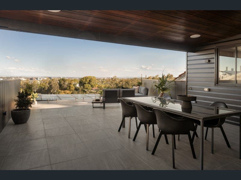 35 Garfield Drive, Paddington — photo 1 of 5