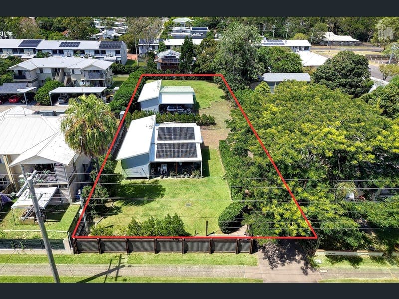 103 Torquay Road, Scarness — photo 1 of 5