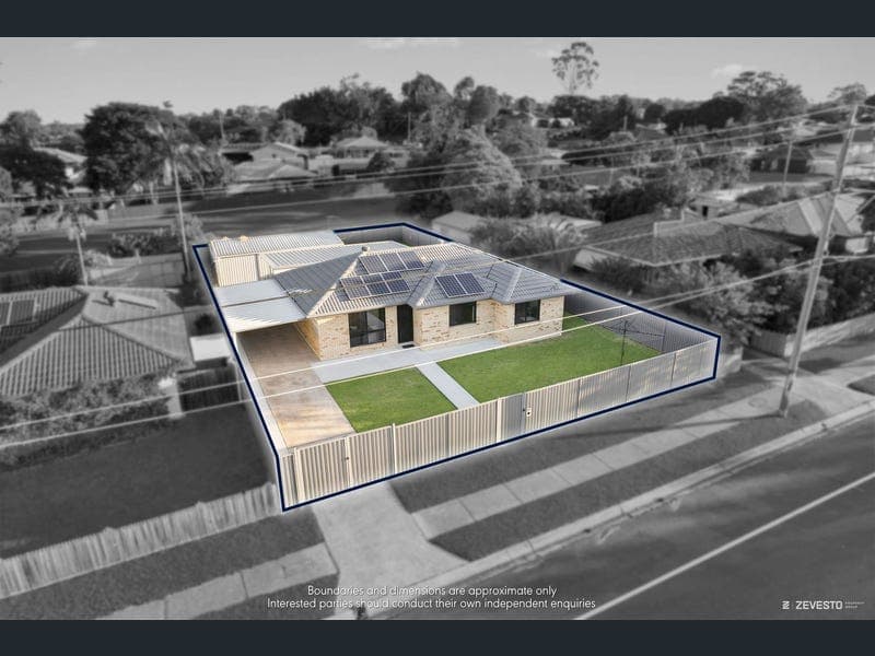 40 Coronation Road, Boronia Heights — photo 1 of 5