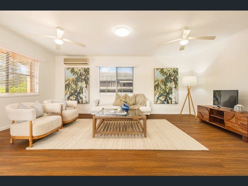 23 Narela Street, Cannon Hill — photo 1 of 5