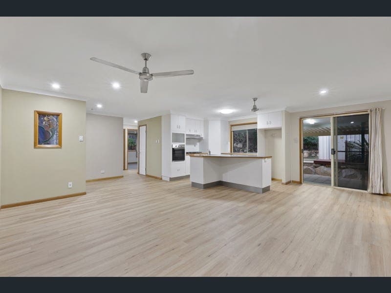 12 Mclaughlin Drive, Eimeo — photo 1 of 5