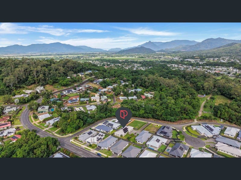 11 Monarch Avenue, Bentley Park — photo 1 of 5