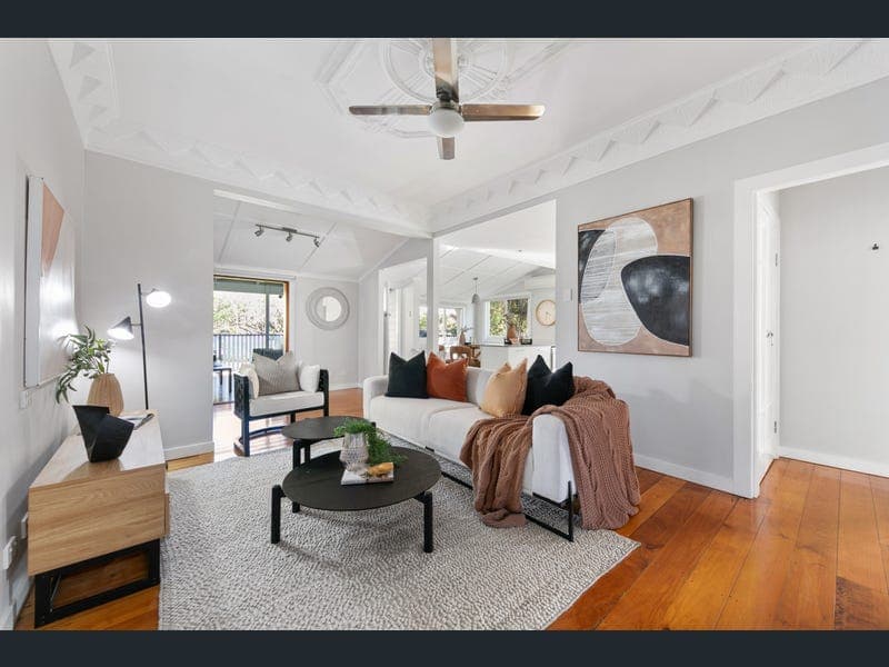 18 Dora Street, Moorooka — photo 1 of 5
