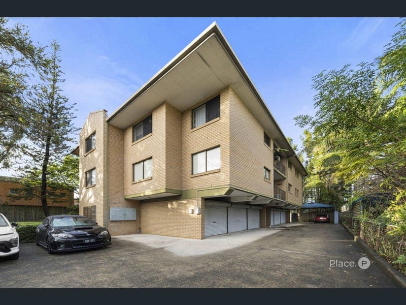 4/12 Stafford Road, Gordon Park — photo 1 of 5