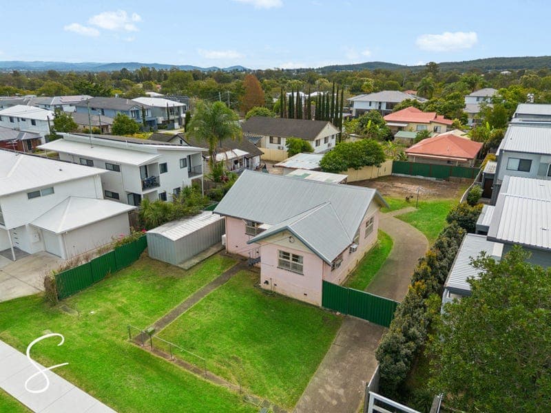 22 Macdevitt Street, Coopers Plains — photo 1 of 5