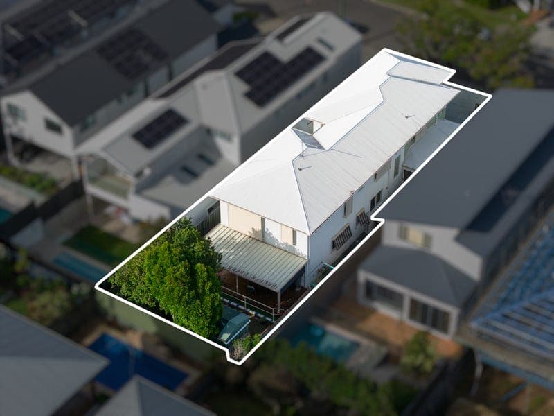 29 Carbethon Street, Manly — photo 1 of 5