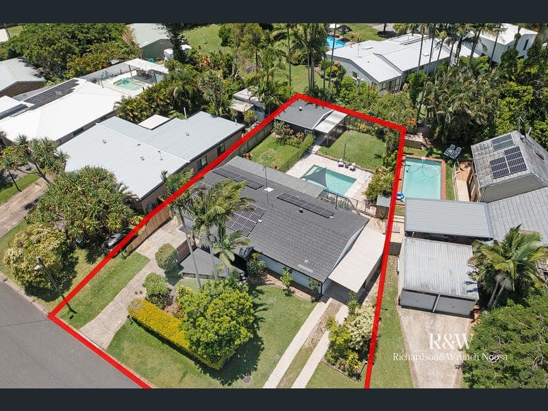 19 Fairway Drive, Tewantin — photo 1 of 5