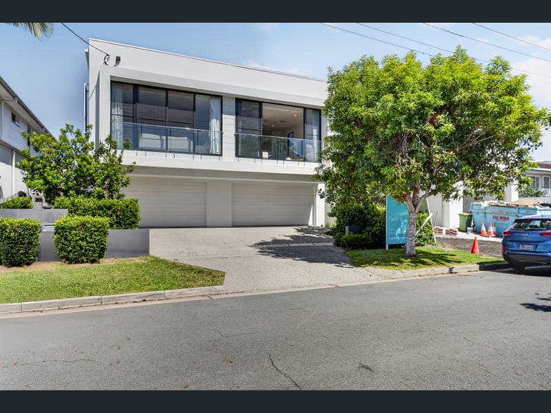 8A Mallard Avenue, Paradise Point — photo 1 of 5