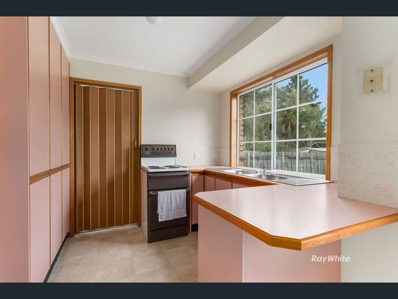 53 College Road, Karana Downs — photo 1 of 5