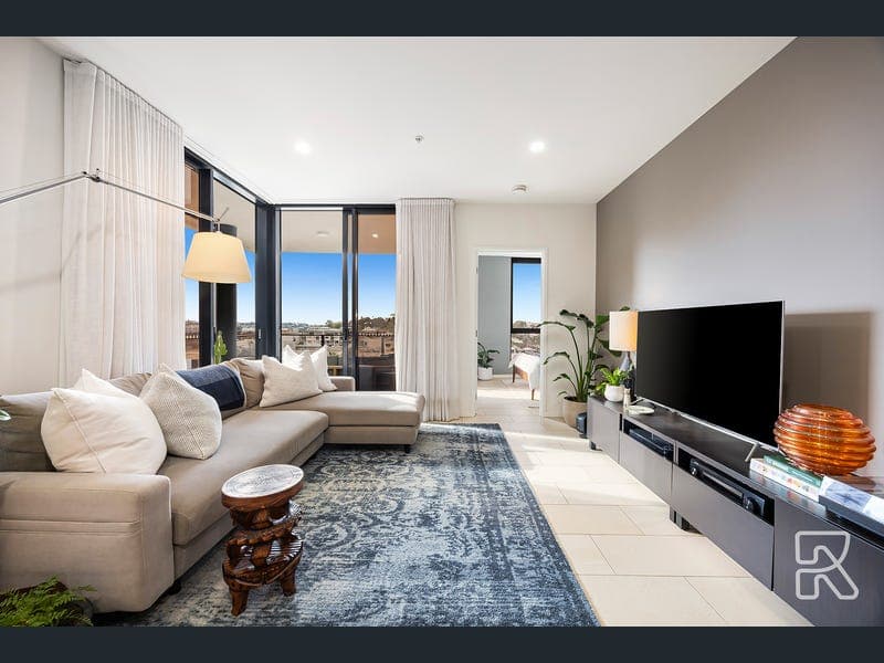 910/27 Commercial Road, Newstead — photo 1 of 5