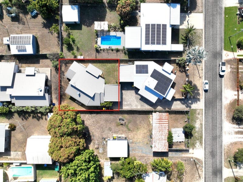 2, 11 Field Street, Bowen — photo 1 of 5