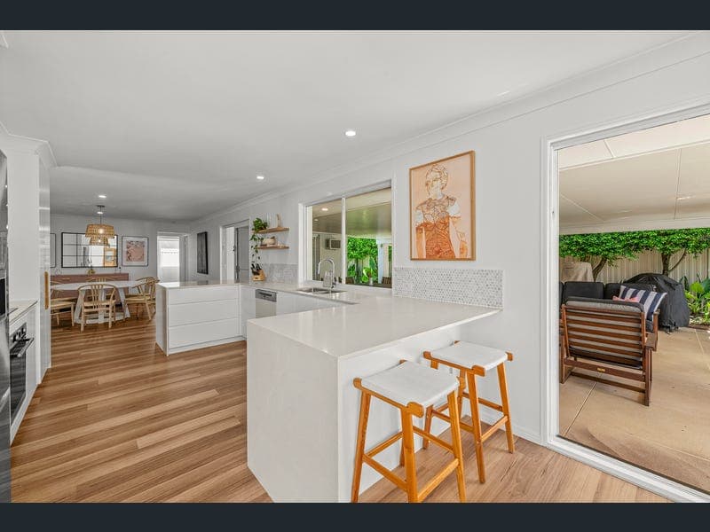23 Willis Court, Mermaid Waters — photo 1 of 5