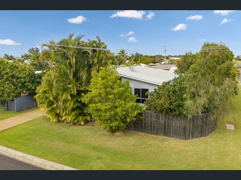 1 Sunseeker Avenue, Bargara — photo 1 of 5