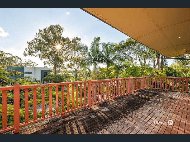 2 Conlan Street, Carina Heights — photo 1 of 5