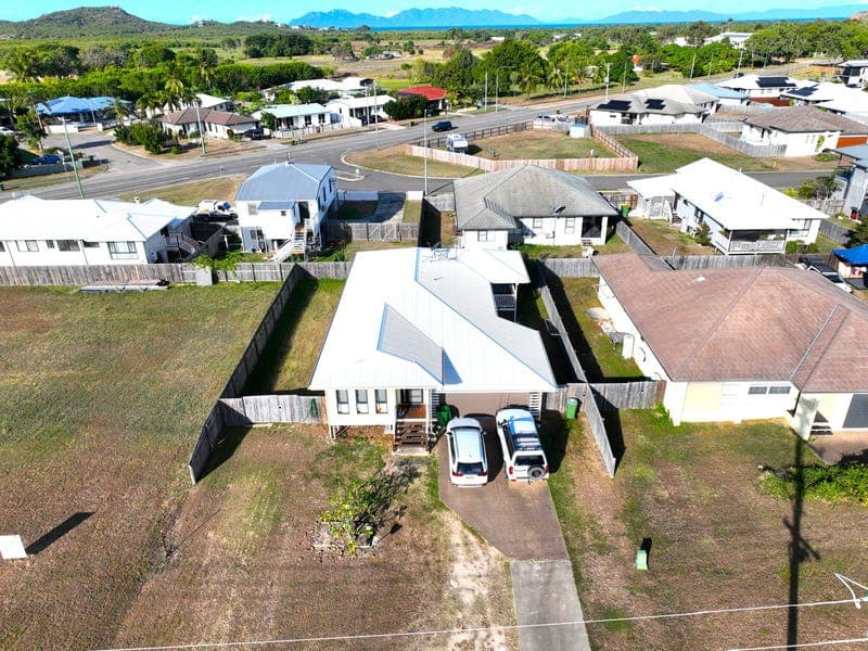 76 The Soldiers Road, Bowen — photo 1 of 5