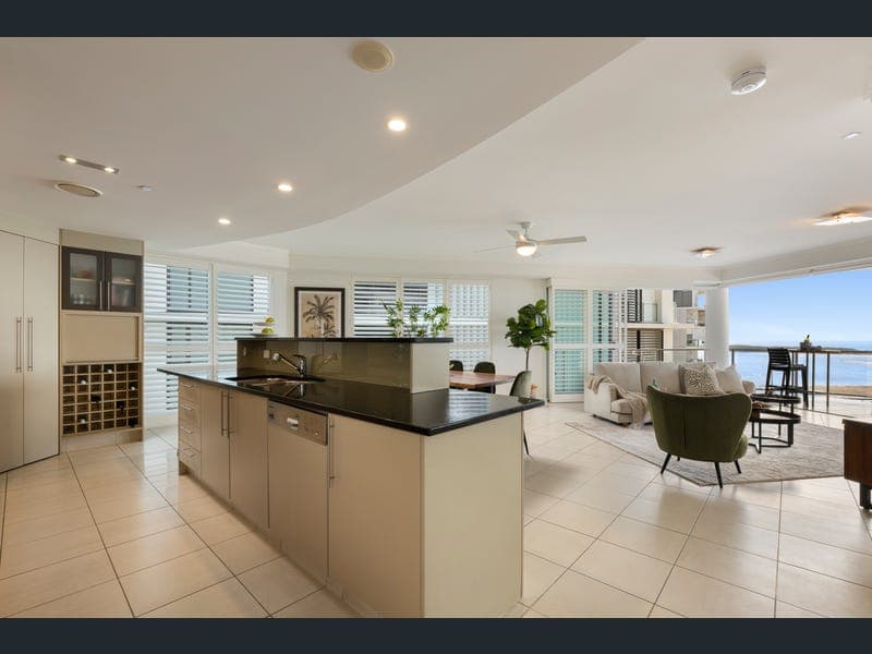 801/8 Duporth Avenue, Maroochydore — photo 1 of 5